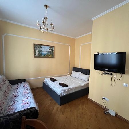 Central House Львів Екстер'єр фото