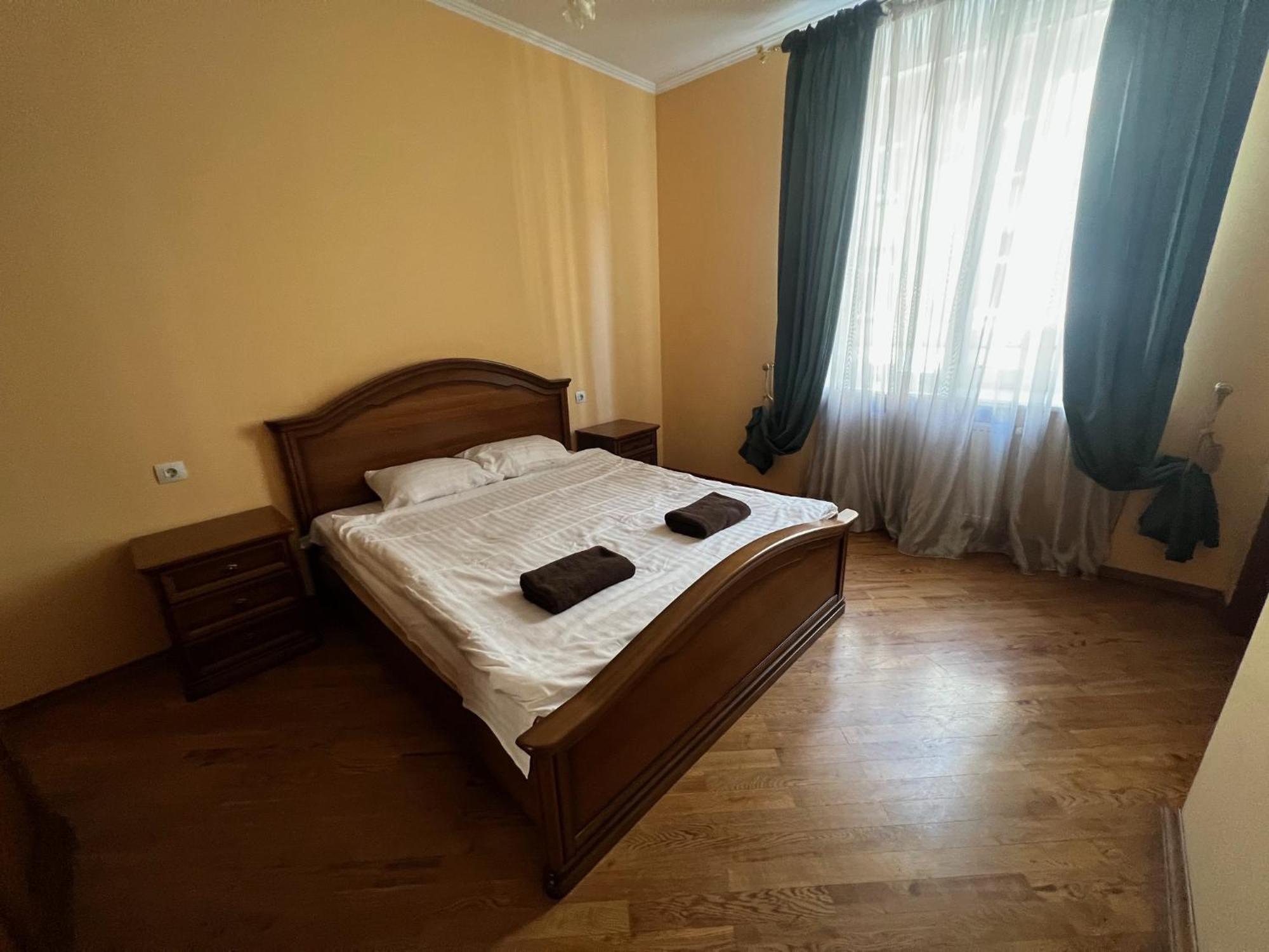 Central House Львів Екстер'єр фото